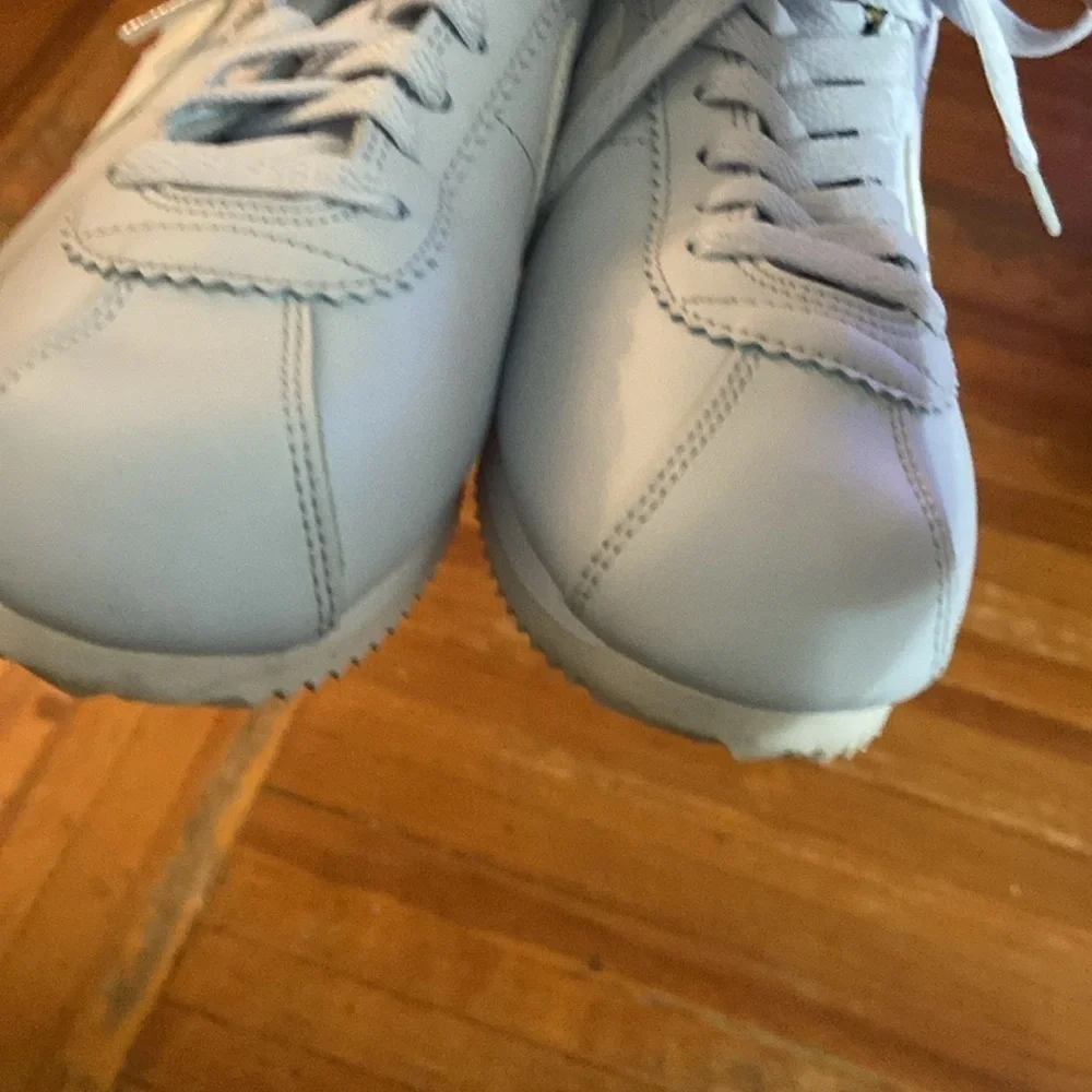 Nike Cortez women football Gray size 7 RARE